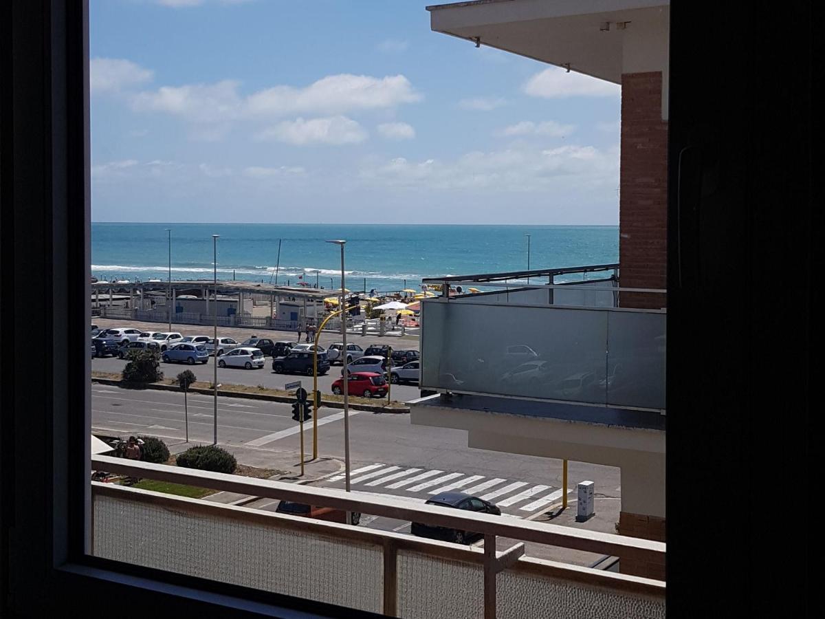 Ferienwohnung Sea View Lido di Ostia Exterior foto