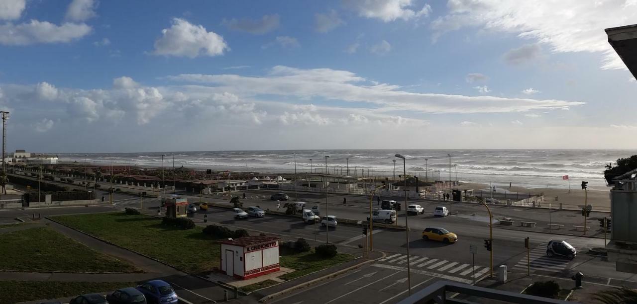Ferienwohnung Sea View Lido di Ostia Exterior foto
