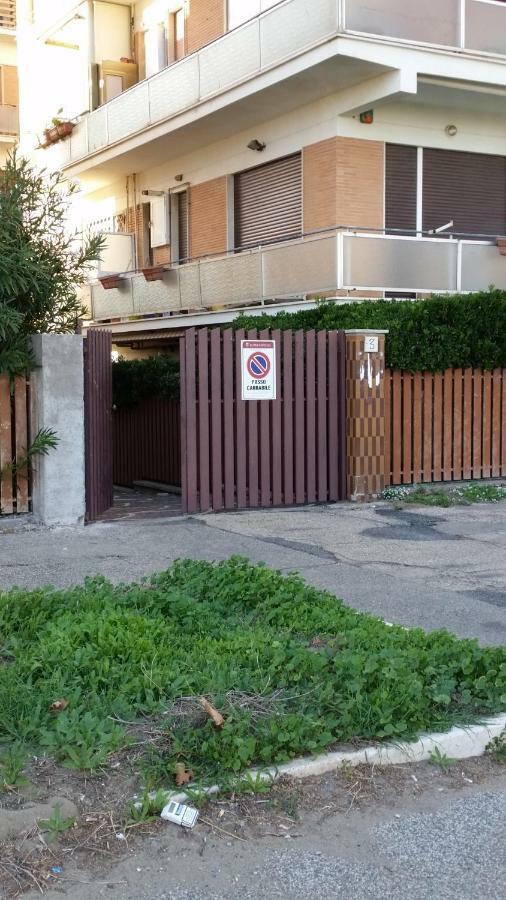 Ferienwohnung Sea View Lido di Ostia Exterior foto
